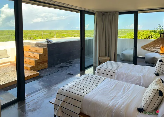 Apartment Near The Exclusive Ph With Private Pool Coast View Humana