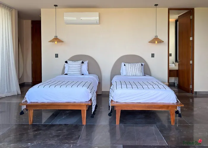 Near The Exclusive Ph With Private Pool Coast View Humana