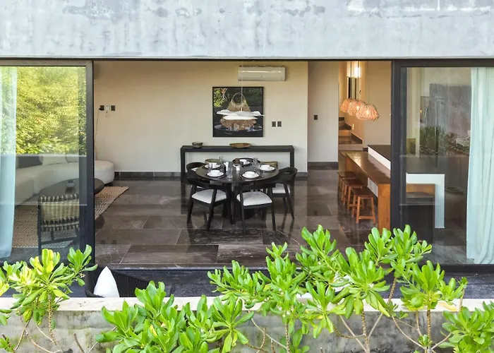 Near The Exclusive Ph With Private Pool Coast View Humana
